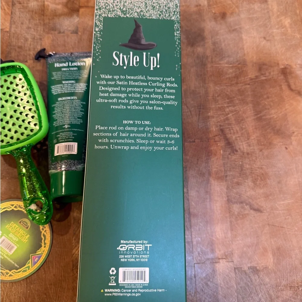WICKED Green Heatless Curling Rods Set Witch Hair Brush Watermelon Lotion NEW - Picture 6 of 16